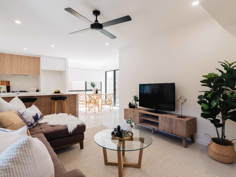 9/100 Spitfire Ave, Strathpine, QLD 4500