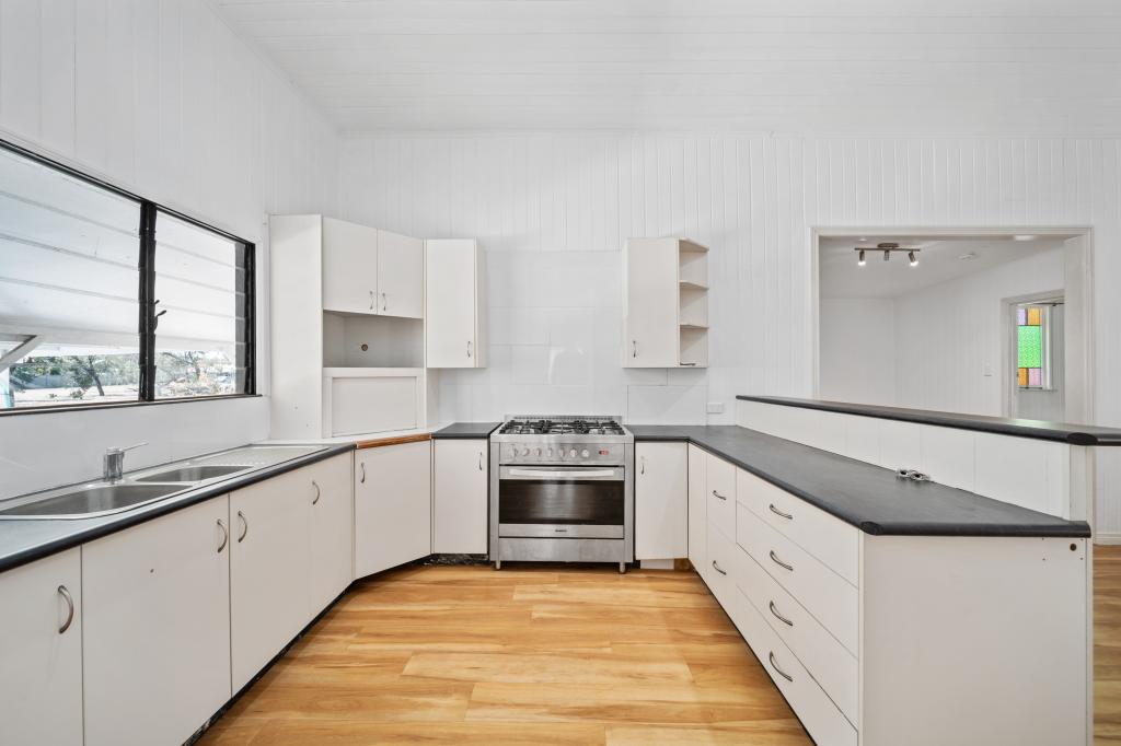 73 Harris St, Emerald, QLD 4720