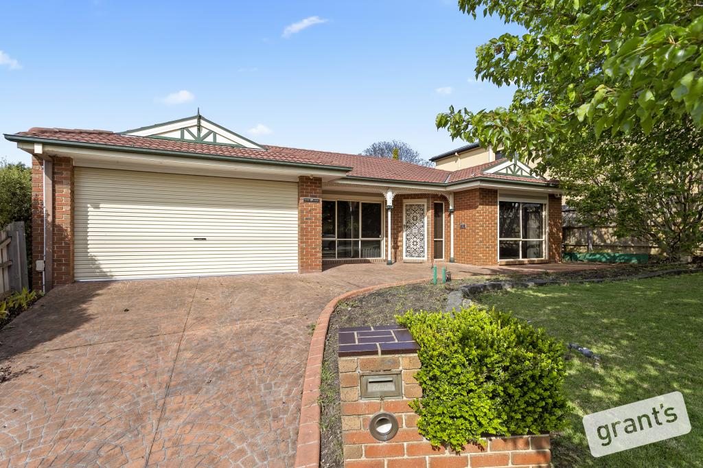 43 Mayfair Cres, Narre Warren, VIC 3805