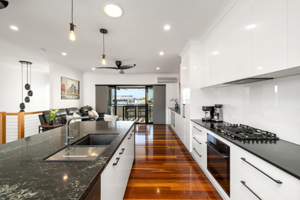 2/226 Stratton Tce, Manly, QLD 4179