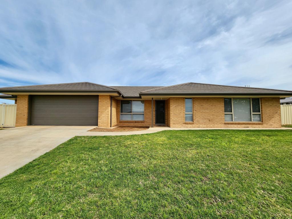 6 Rosewood Ave, Parkes, NSW 2870