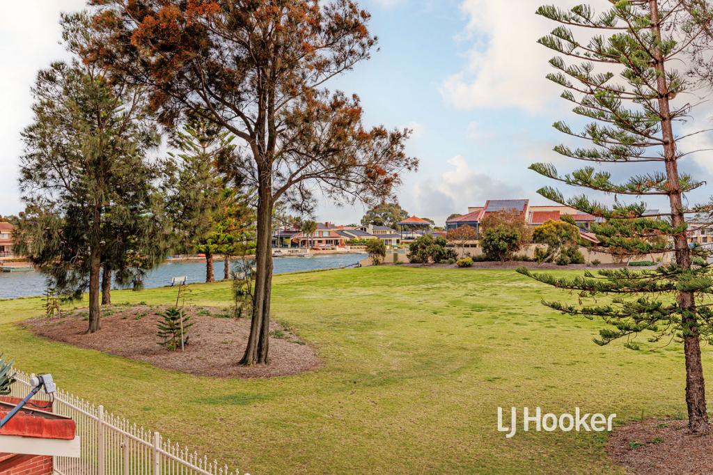 11/83 Lochside Dr, West Lakes, SA 5021