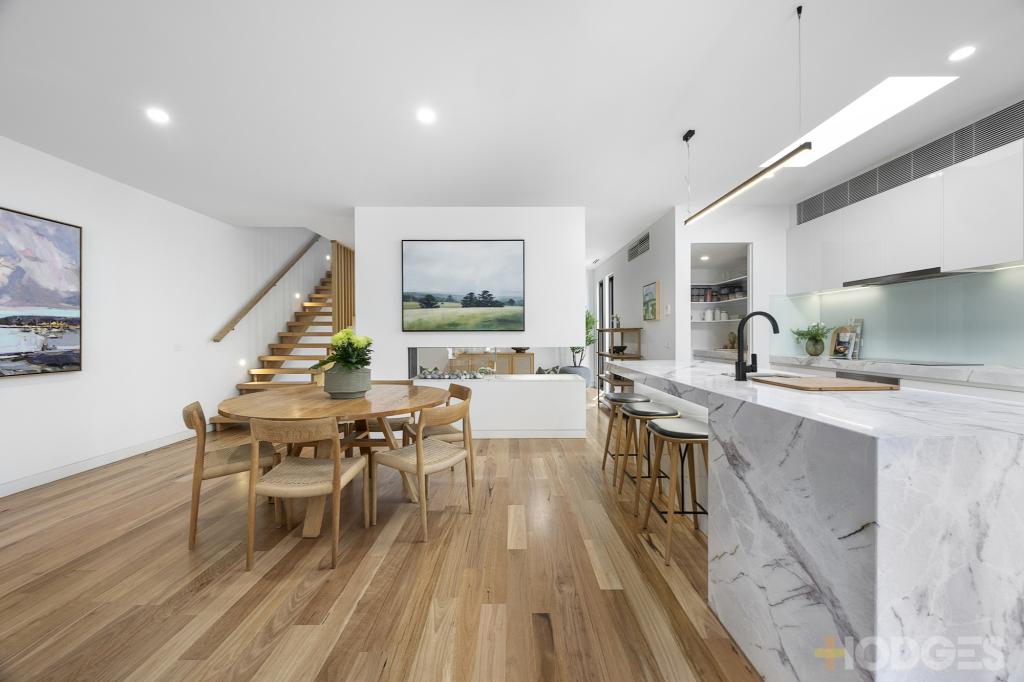 10b Cannes Gr, Beaumaris, VIC 3193