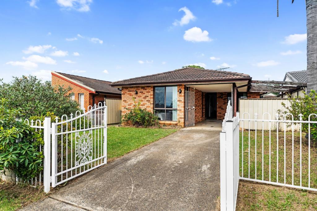 79 Karrabul Rd, St Helens Park, NSW 2560