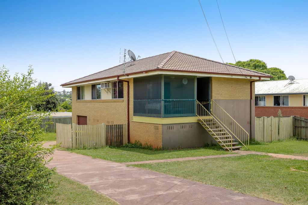 27 Festival St, Rockville, QLD 4350