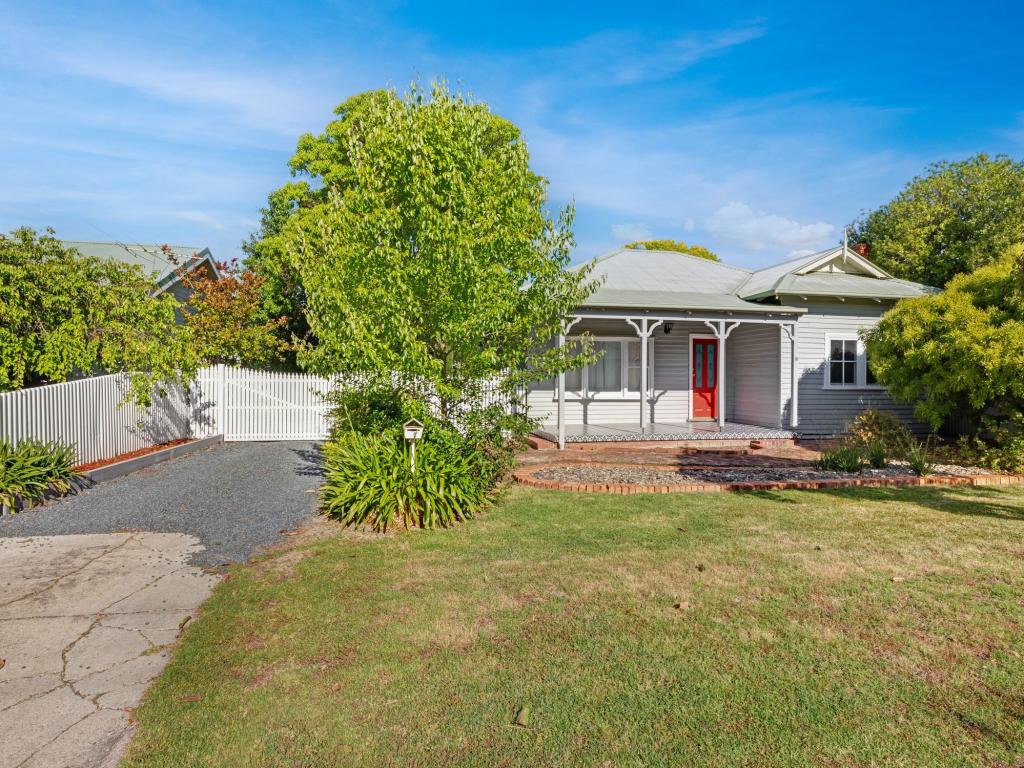 18 Burnley St, Wodonga, VIC 3690