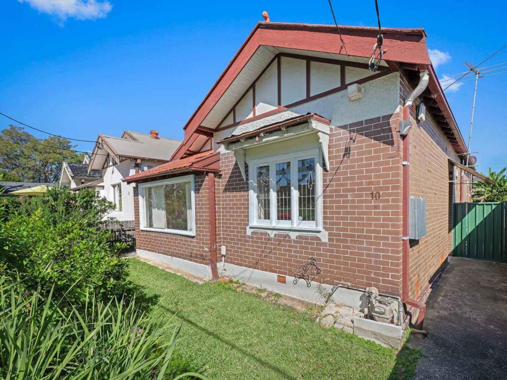 10 Unwin St, Canterbury, NSW 2193