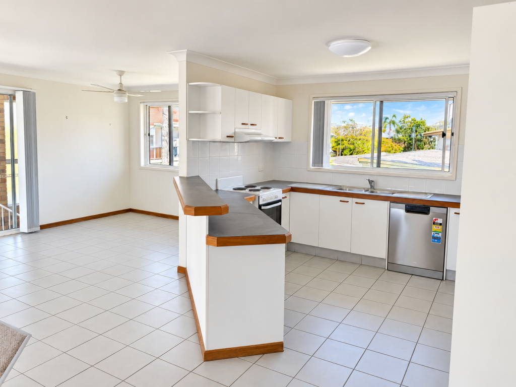 2/532a Marine Pde, Biggera Waters, QLD 4216