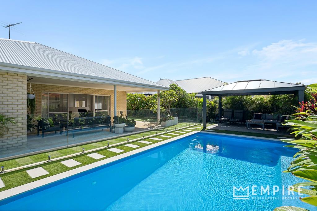 21 Coogee Rd, Lake Coogee, WA 6166