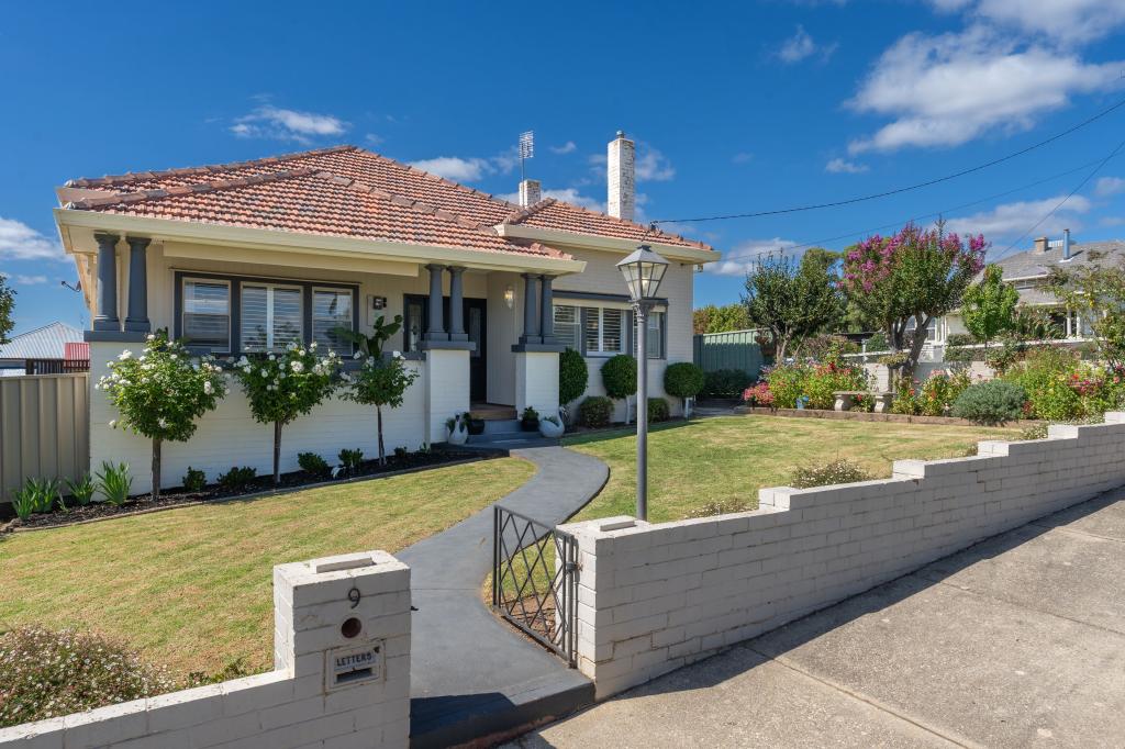 9 The Avenue, Seymour, VIC 3660