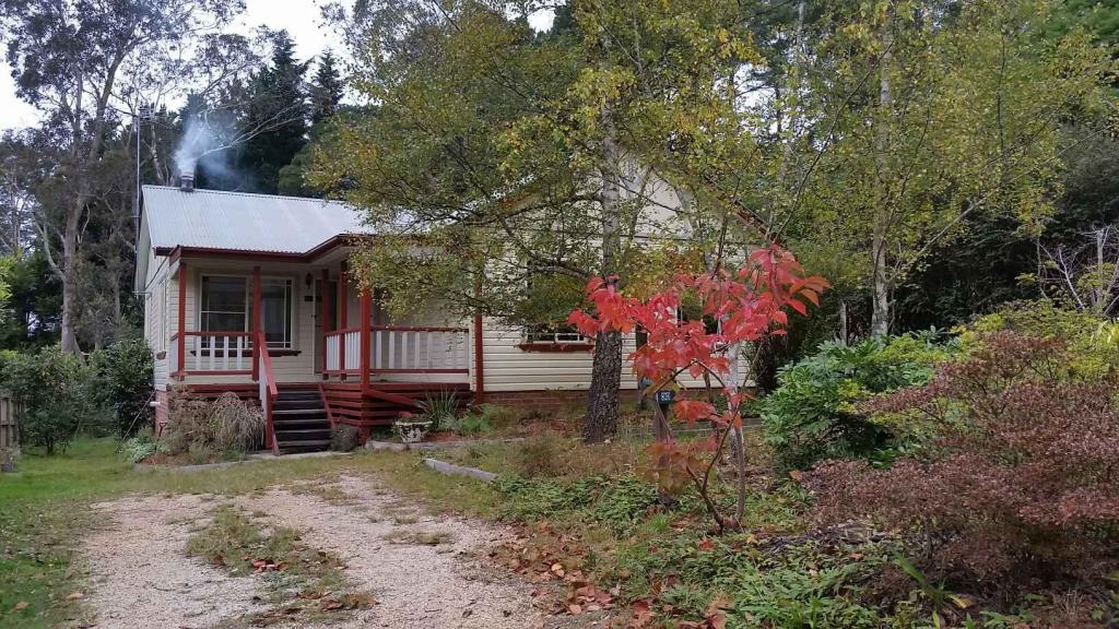 30 Lakeview Ave, Blackheath, NSW 2785